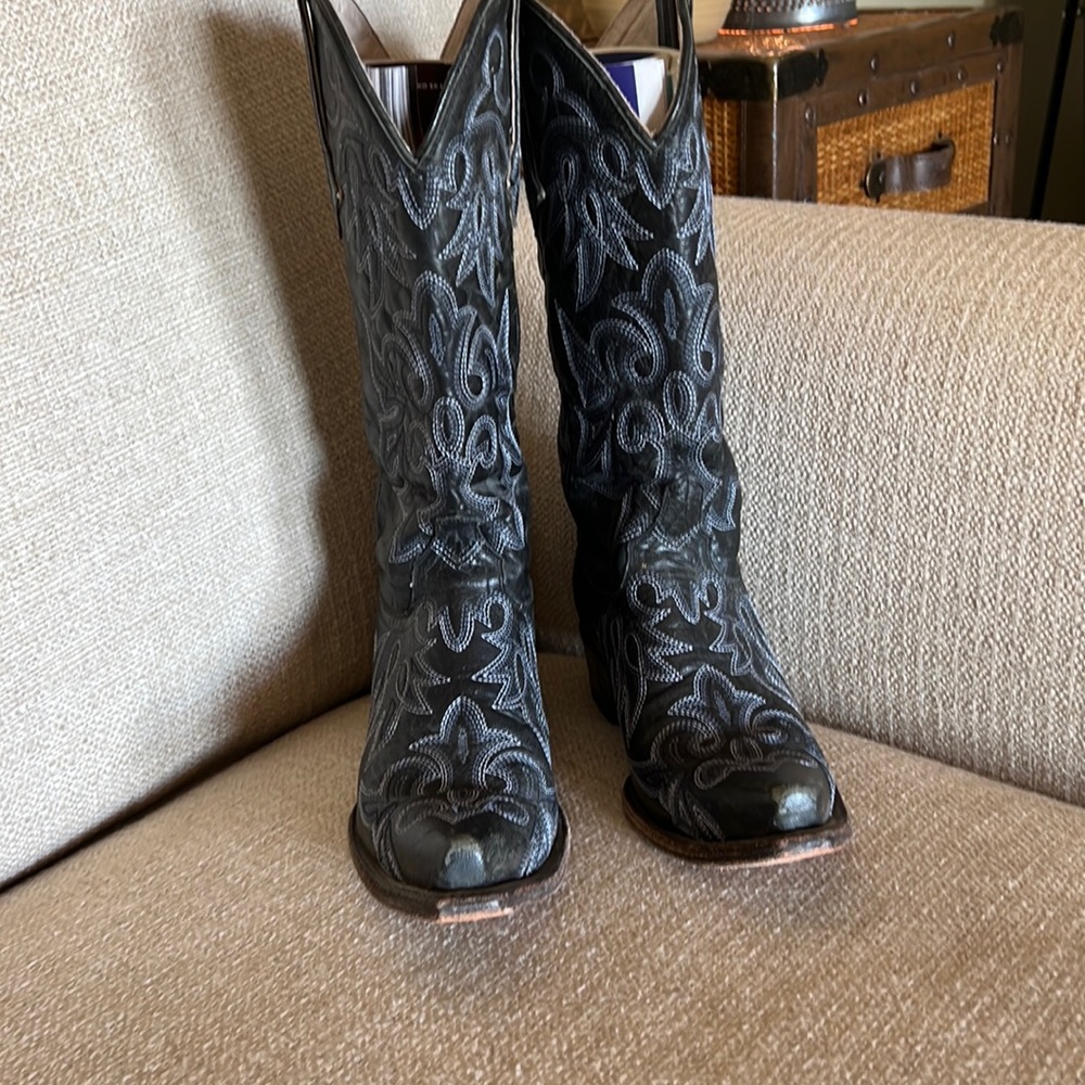 Women’s snip tip Corral western boots